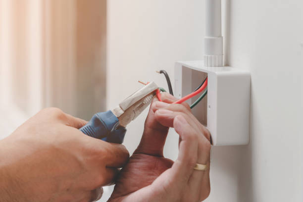 Best Electrical Outlet Installation and Repair  in Bloomingburg, OH